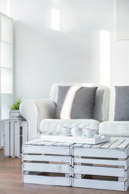 Sehpa üzerinden geri dönüşüm