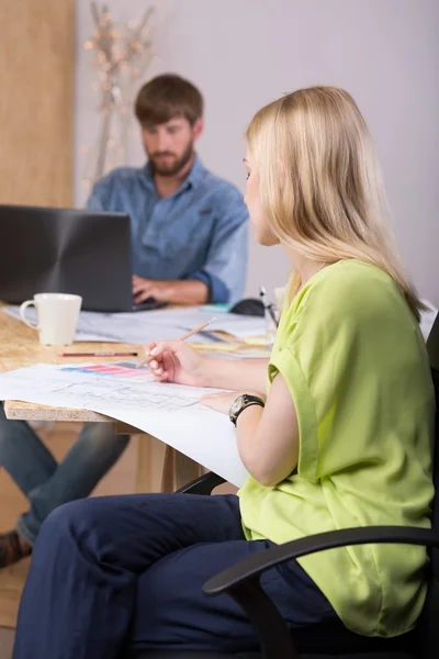 Típico estudio de arquitectura a domicilio —  Fotos de Stock