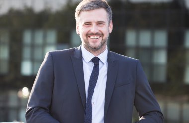 Mutlu zarif girişimci