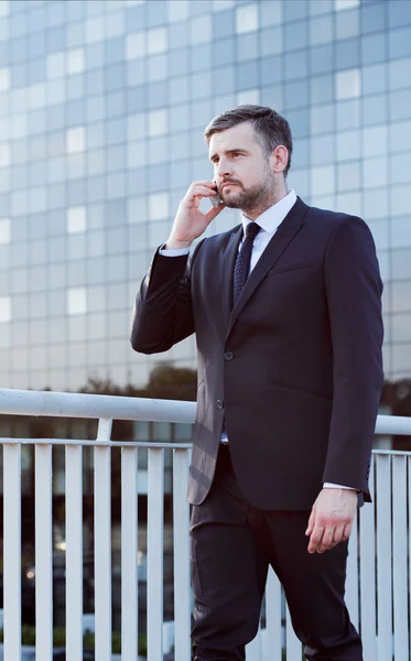 Transaktionen am Telefon — Stockfoto