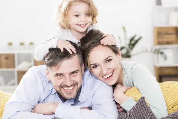 Paragon family feeling great with each other — Stock Photo, Image