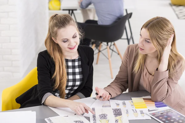 Zusammenarbeit bei Projekt — Stockfoto