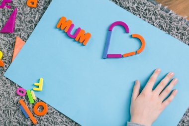 Anneler günü için hediye olacak