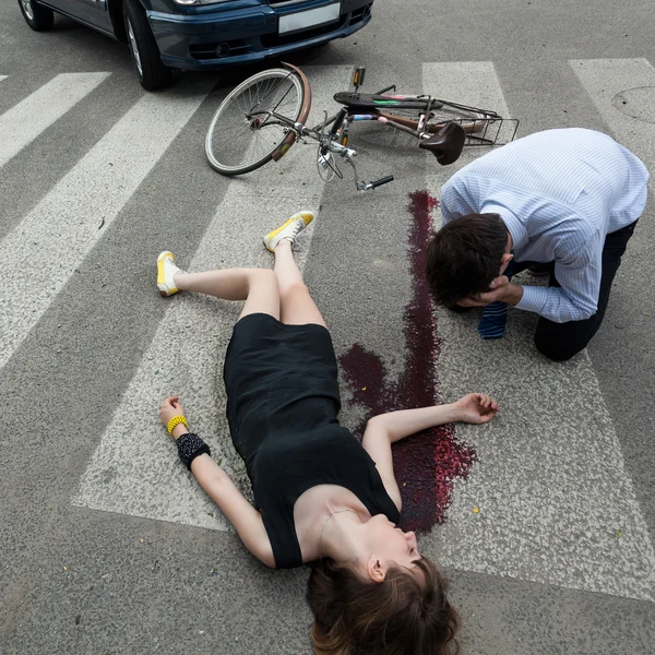 Woman killed by car — Stock Photo, Image