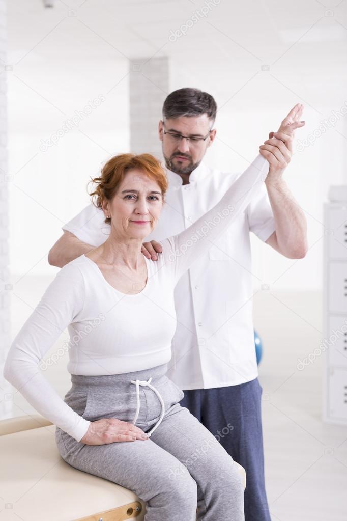 Vecchio uomo dating donna più giovane