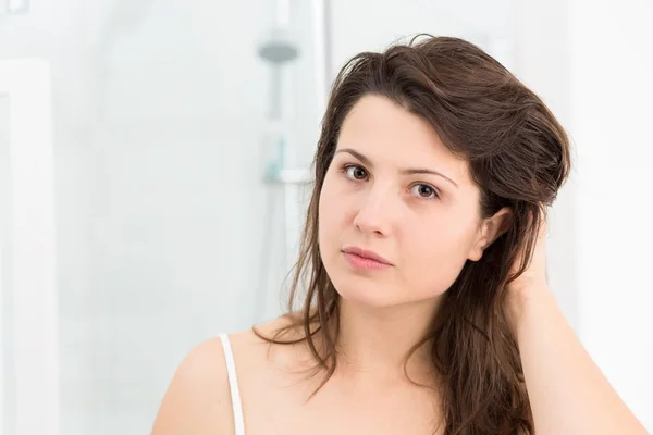 Femme après douche — Photo