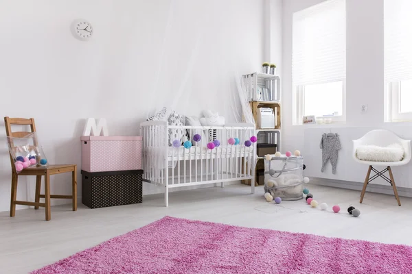 Arredamento aggiornato della camera da letto del bambino — Foto Stock