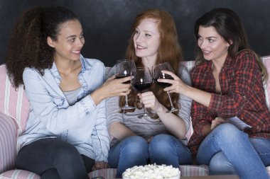 Mükemmel bizim dostluk için