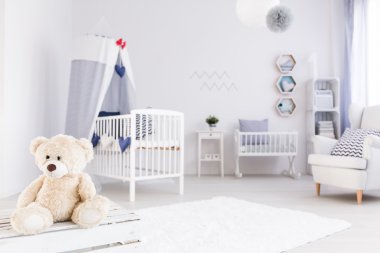 Küçük denizci kız için mükemmel Oda