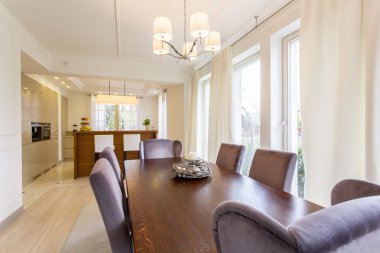Açık yemek odasında modern villa