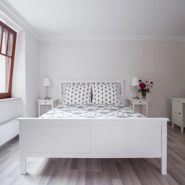 Beyaz ve zevkli mobilya — Stok fotoğraf