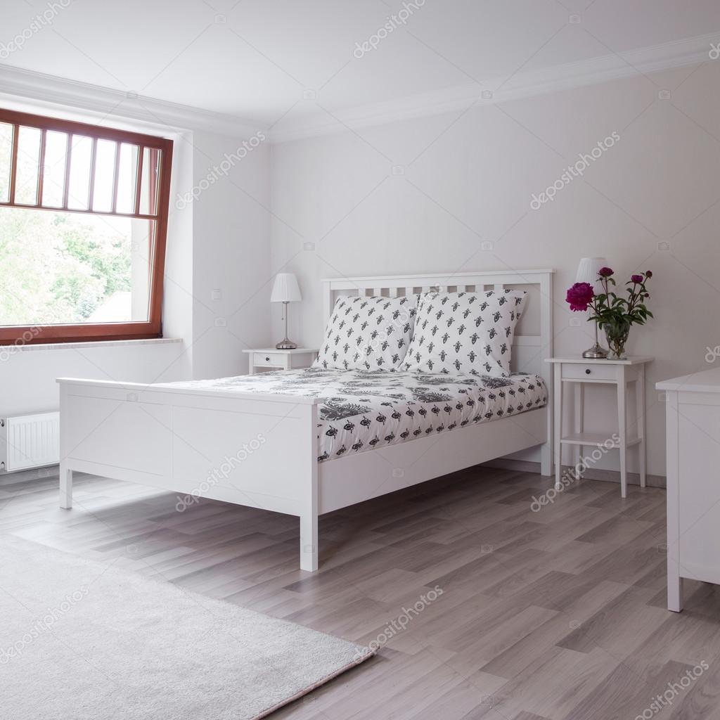 Bright luxury bedroom — Stock Photo © photographee.eu 112604062