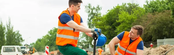 Gespräche während der Arbeit — Stockfoto