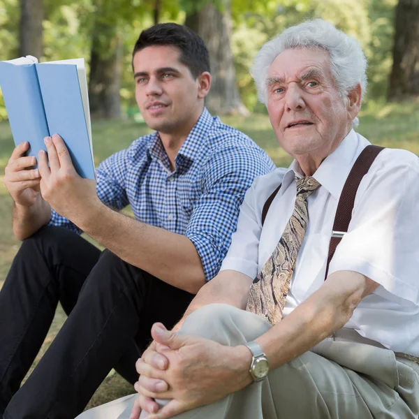 Old man and his grandson — Stock Photo, Image