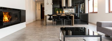 Bir şömine ekleyerek büyük bir etki yaratmak