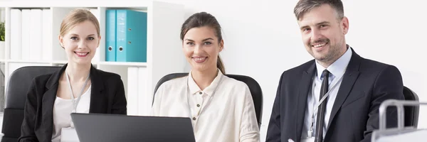 Gezamenlijke trio wachten op nieuwe uitdagingen — Stockfoto