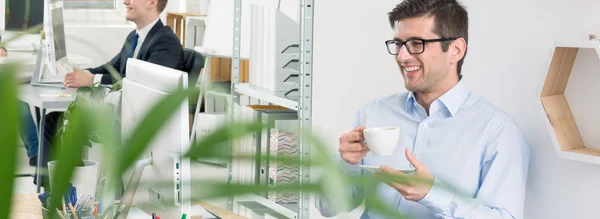 Bevordering van zijn project met enthousiasme — Stockfoto