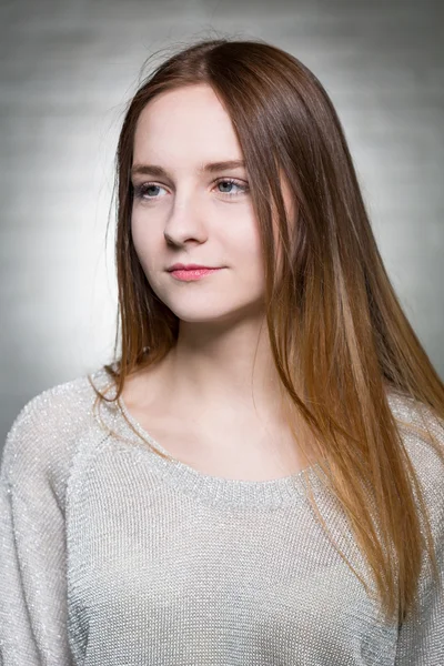 Retrato de menina bonita jovem — Fotografia de Stock