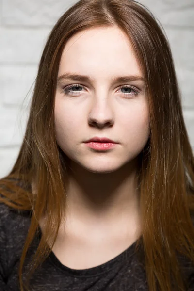十代の赤い頭の女の子 — ストック写真