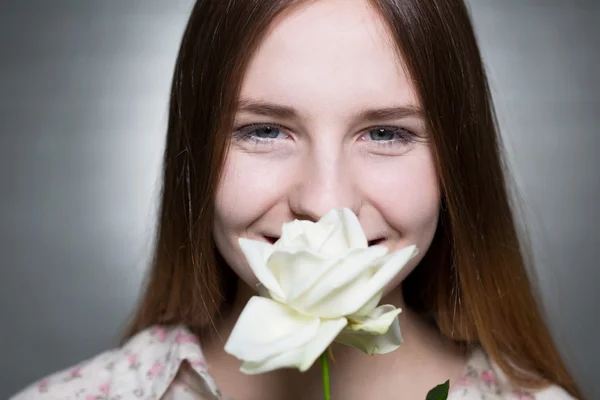 La primavera hace feliz a la gente — Foto de Stock