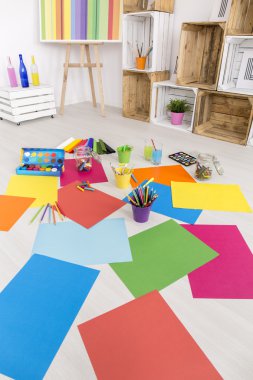 Sanatçının dağınık Oda