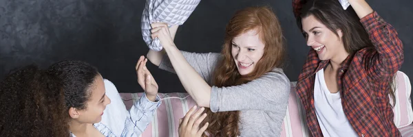 Evening with a pillow fight — Stock Photo, Image