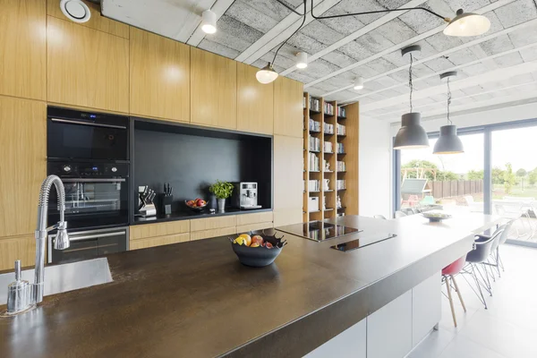 Light and spcious cooking area — Stock Photo, Image