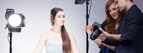 Produceren van een commerciële fotoshoot — Stockfoto