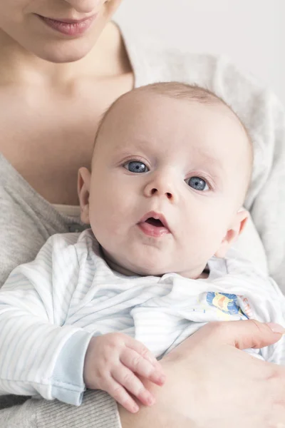 Retrato de bebê pequeno — Fotografia de Stock