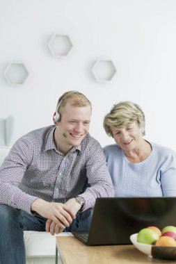 Her zaman dünya ile temasa