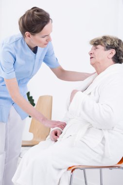 Birden göğsümde ağrı hissettim