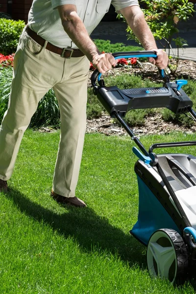 Laten we het maaien van het gras — Stockfoto