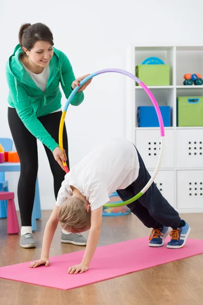 Ona daha fazla çalışmaları sırasında destek