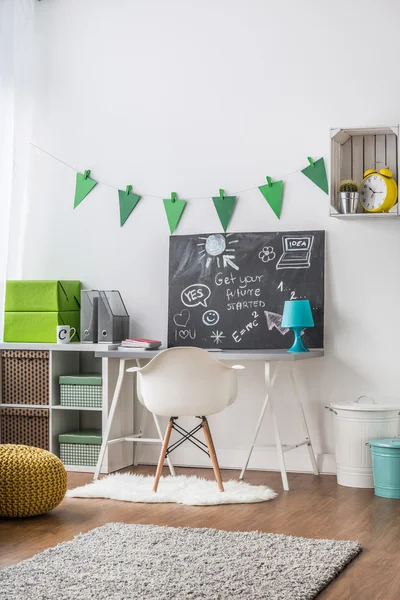 Schoolbord in kamer — Stockfoto