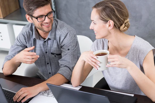 Kaffe gör mig mer kreativa — Stockfoto