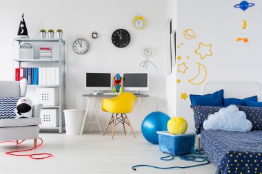 Yer tutkular yansıtır