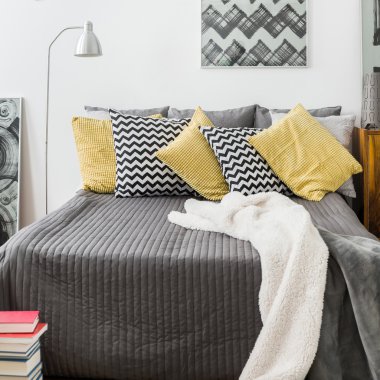 Yastıkları ile rahat yatak