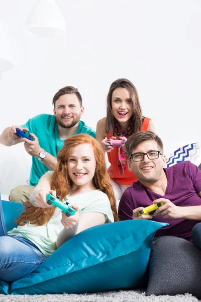 Favourite pastime of energetic flat mates — Stock Photo, Image