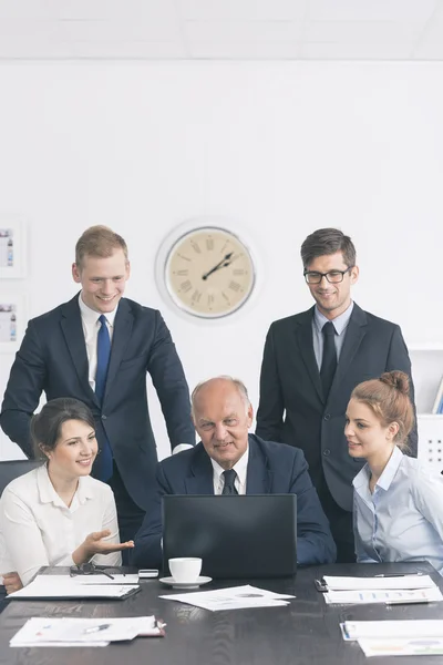 Geschäftstreffen in einer modernen Welt — Stockfoto