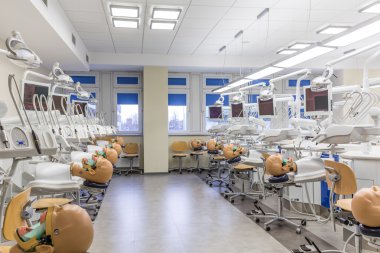 Aptallar genç diş hekimleri eğitim tüm acıyı al