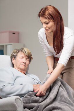 Her zaman onun annesi dikkat çekici