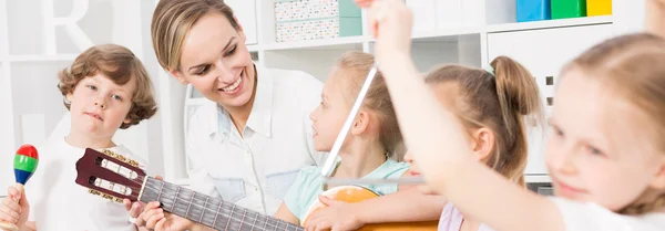 Lezione di musica per bambini — Foto Stock