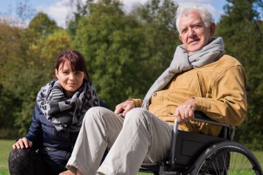 Caregiver ve olumlu yaşlı adam