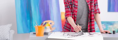 Onu sağ salim dön çizim yapar