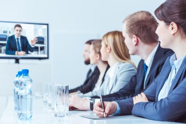 Yüksek yönetim kadrosu için video eğitim