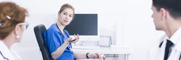 Young female surgeon — Stock Photo, Image