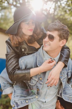 Beni yıldızlara götürün