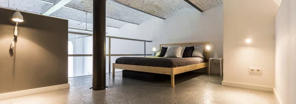 Loft klasik yatak odası — Stok fotoğraf