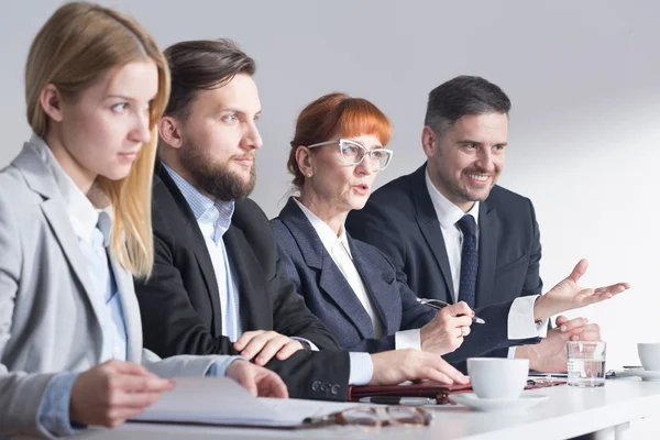 Job interview requires commitment from both sides — Stock Photo, Image