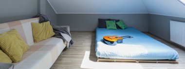 Süslemeleri ile tutumlu